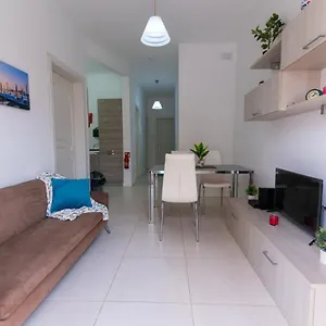  Apartament Seaside Cosy Maisonette @ - 2 Mins Walk From Sea
